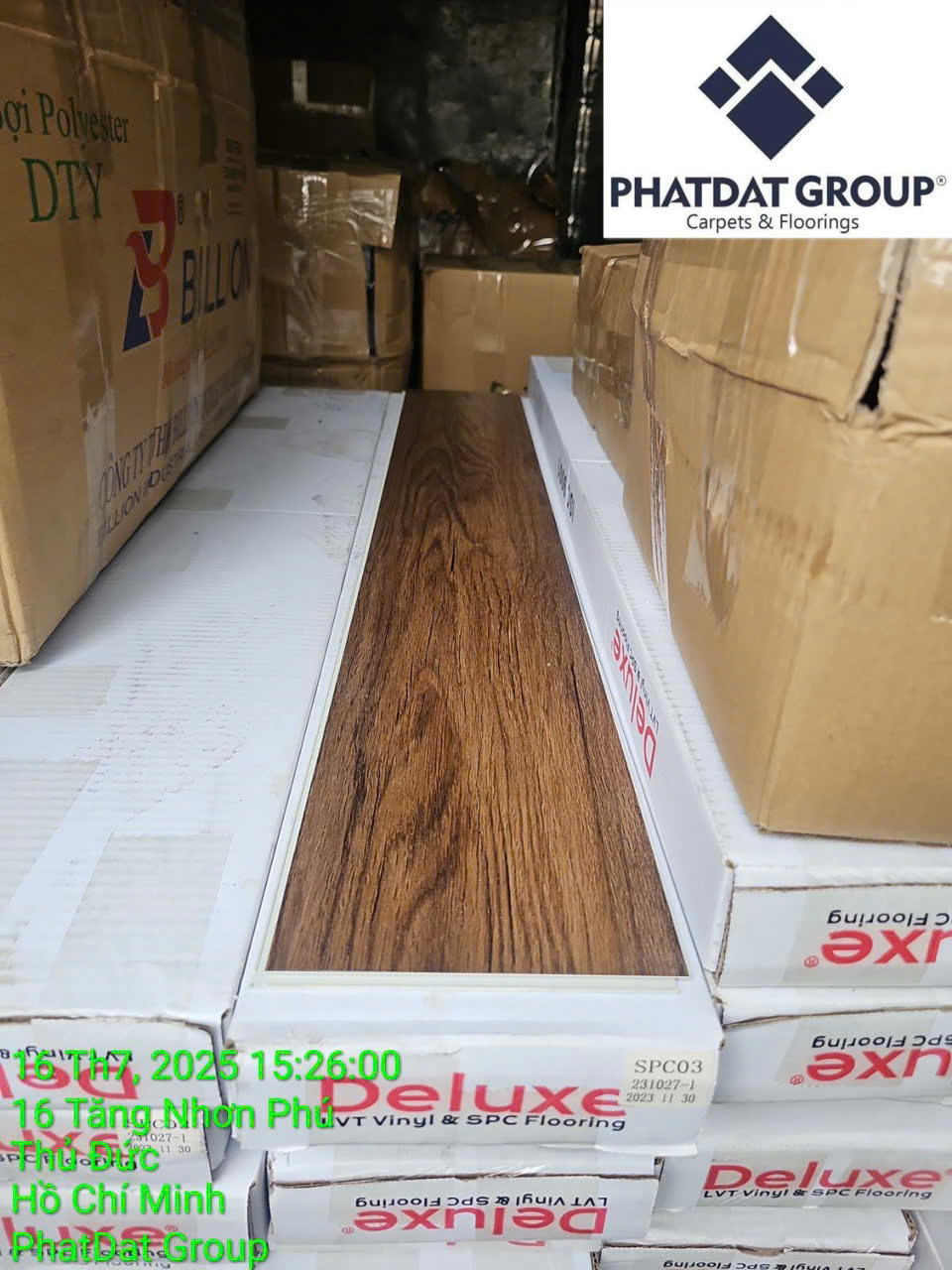 giao ván sàn spc03 vân gỗ 4li